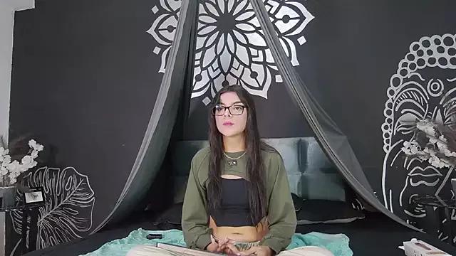 Aranzza_Ross from StripChat