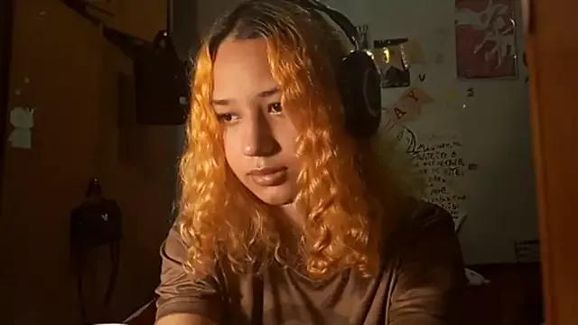 Explore our live girls sluts from our Custom and Multi clubs and checkout exclusive access to highly interactive content, such as shape, hair, titties, pussy type and many more.