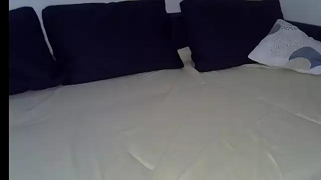 Aria_Hunter from StripChat is Freechat