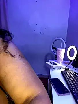 ariadna_cooper from StripChat is Freechat