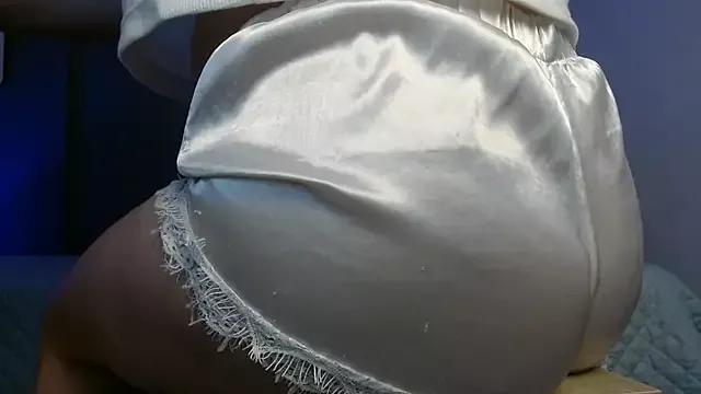 Ariadna_luna from StripChat