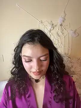 AriaHeavenss from StripChat