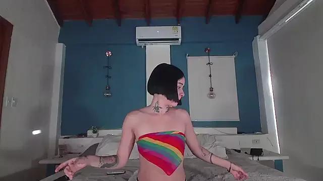 Explore our live girls sluts from our Custom and Multi clubs and checkout exclusive access to highly interactive content, such as shape, hair, titties, pussy type and many more.