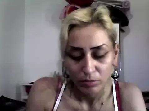 ariana_crazzy from StripChat