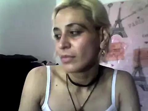 ariana_crazzy from StripChat