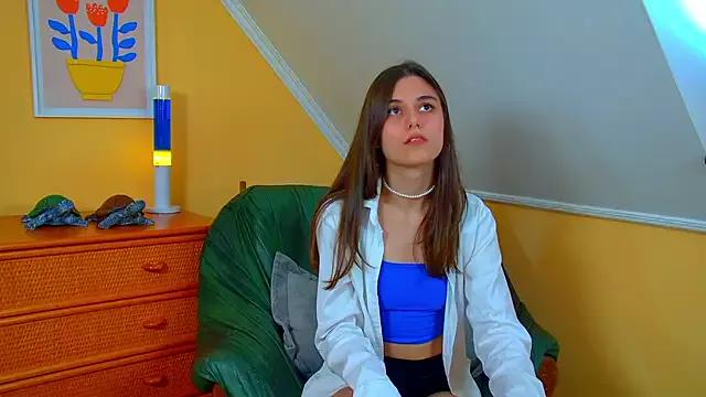 ArianaAllens from StripChat is Freechat