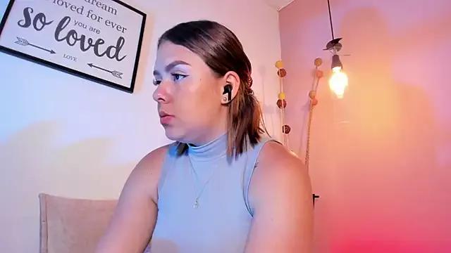 Explore our live girls sluts from our Custom and Multi clubs and checkout exclusive access to highly interactive content, such as shape, hair, titties, pussy type and many more.