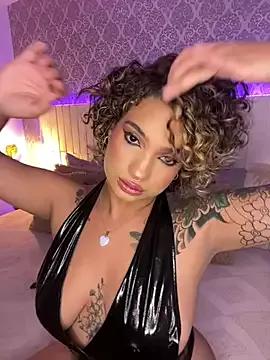 Arianabromw from StripChat
