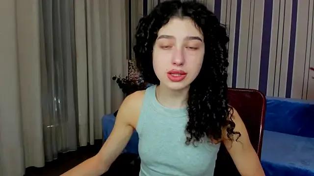 ArianaFoxi from StripChat is Freechat