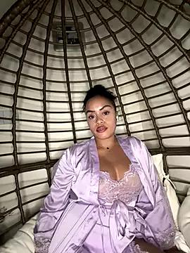 ArianaMaee from StripChat is Freechat