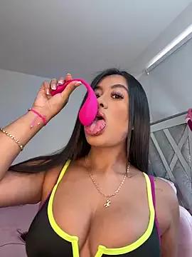 ArianaRouss from StripChat