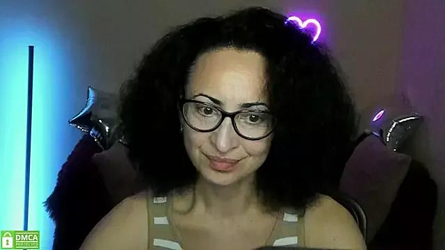 Arianasweety23 from StripChat is Freechat