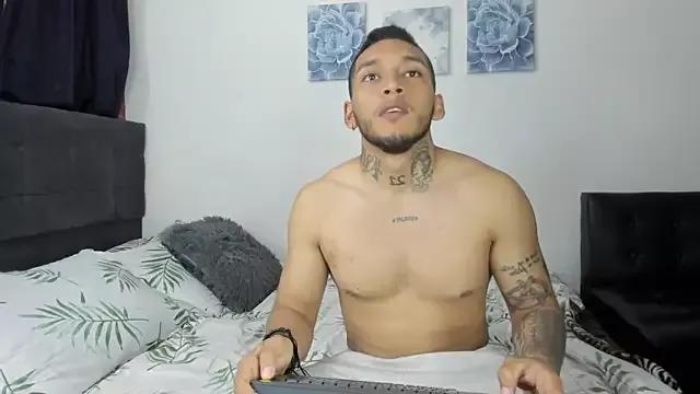 ArianaWil from StripChat is Freechat