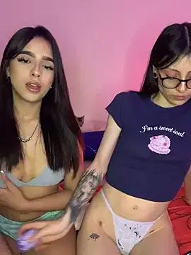 AriAndBela_ webcams show profile image 