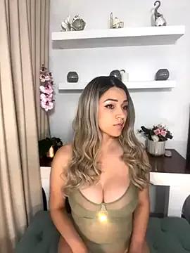 Explore our live girls sluts from our Custom and Multi clubs and checkout exclusive access to highly interactive content, such as shape, hair, titties, pussy type and many more.