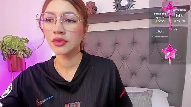 Explore our live girls sluts from our Custom and Multi clubs and checkout exclusive access to highly interactive content, such as shape, hair, titties, pussy type and many more.