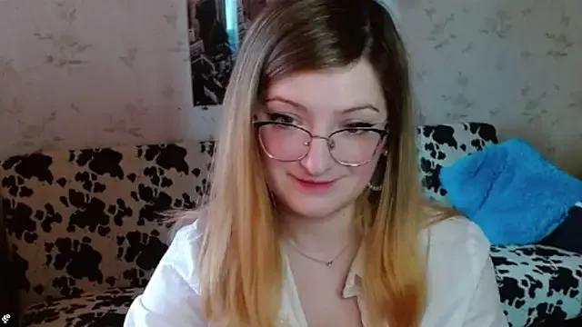Explore our live girls sluts from our Custom and Multi clubs and checkout exclusive access to highly interactive content, such as shape, hair, titties, pussy type and many more.
