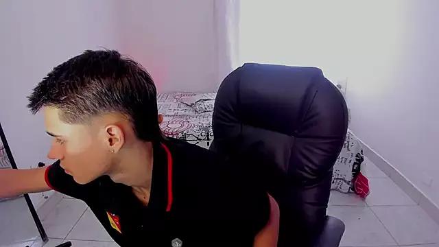 Aron_Boyy from StripChat is Freechat