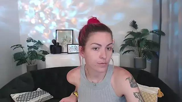 Arri_elle from StripChat