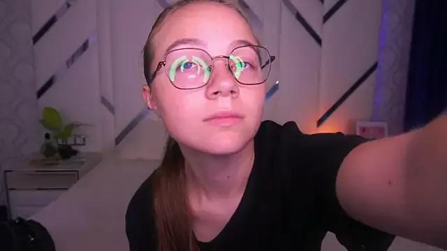 ArrinaWairr from StripChat