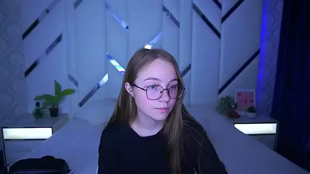ArrinaWairr from StripChat