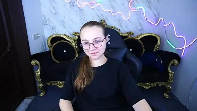 ArrinaWairr from StripChat