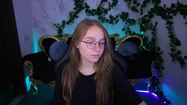 ArrinaWairr from StripChat