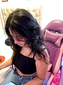 Asaray_T_ from StripChat is Freechat