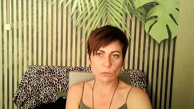 Ashley_Brookss from StripChat is Freechat