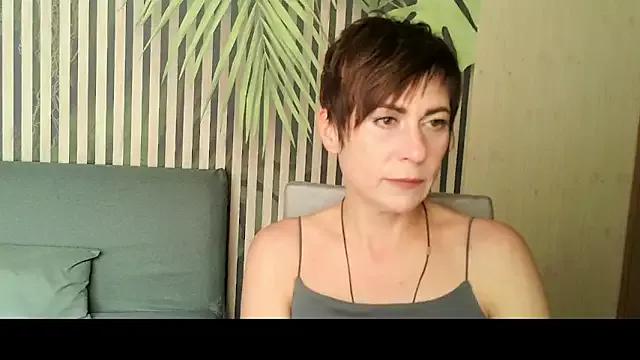 Ashley_Brookss from StripChat is Freechat