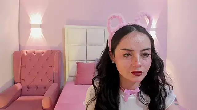 Explore our live girls sluts from our Custom and Multi clubs and checkout exclusive access to highly interactive content, such as shape, hair, titties, pussy type and many more.