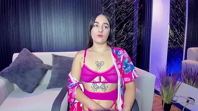 ashleyy_collinss from StripChat is Freechat