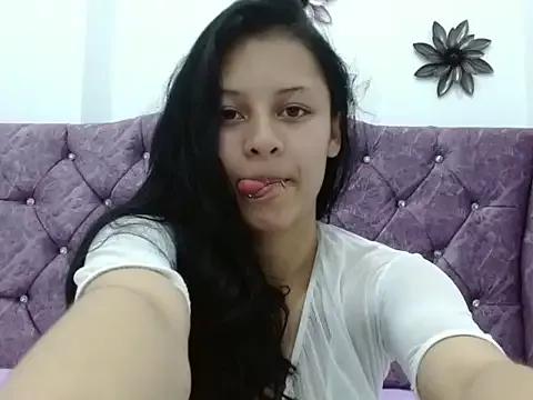 Explore our live girls sluts from our Custom and Multi clubs and checkout exclusive access to highly interactive content, such as shape, hair, titties, pussy type and many more.