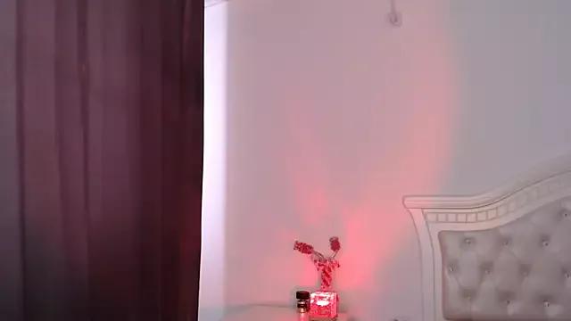 Explore our live girls sluts from our Custom and Multi clubs and checkout exclusive access to highly interactive content, such as shape, hair, titties, pussy type and many more.