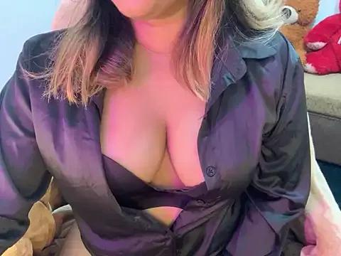 Asian_FemQeen from StripChat