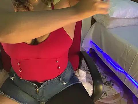 Asian_FemQeen from StripChat