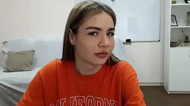 Explore our live girls sluts from our Custom and Multi clubs and checkout exclusive access to highly interactive content, such as shape, hair, titties, pussy type and many more.