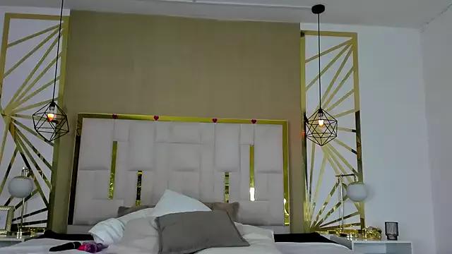atena_glow from StripChat is Freechat