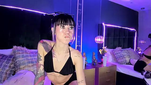 Athziry_g webcams show profile image 