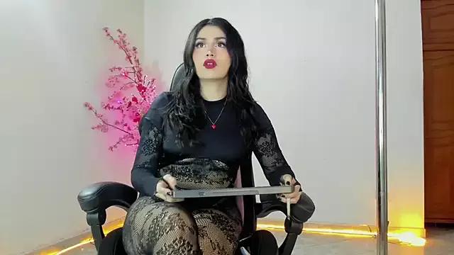 Explore our live girls sluts from our Custom and Multi clubs and checkout exclusive access to highly interactive content, such as shape, hair, titties, pussy type and many more.