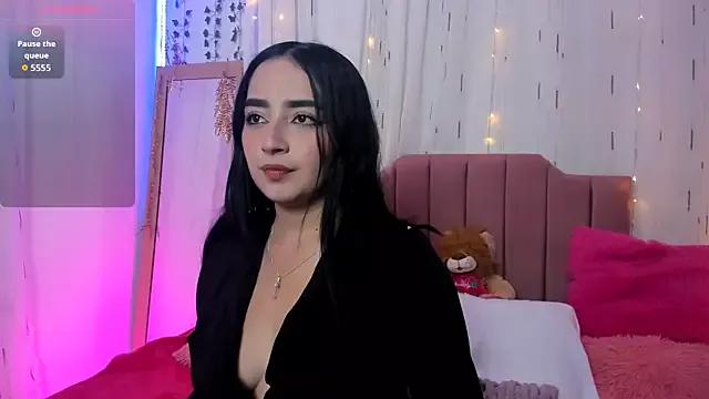 Explore our live girls sluts from our Custom and Multi clubs and checkout exclusive access to highly interactive content, such as shape, hair, titties, pussy type and many more.