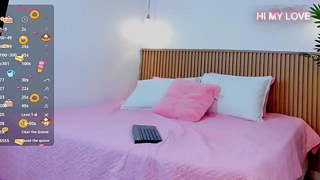 Explore our live girls sluts from our Custom and Multi clubs and checkout exclusive access to highly interactive content, such as shape, hair, titties, pussy type and many more.
