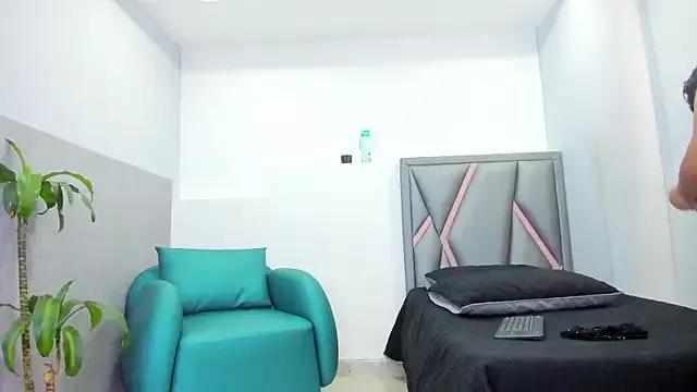 aurora_tziu from StripChat is Freechat