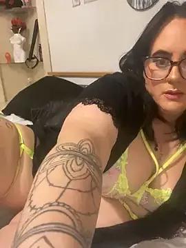 Aurora_UK from StripChat is Freechat