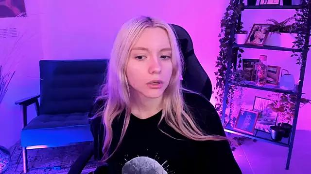AuroraWrenfield from StripChat is Freechat