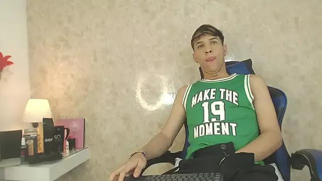 AustinPrice from StripChat is Freechat