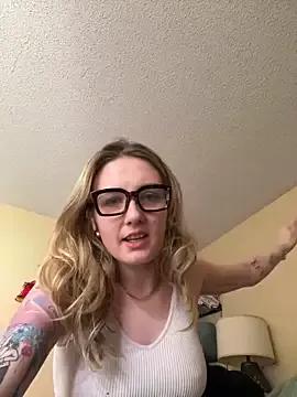AutumnTides from StripChat