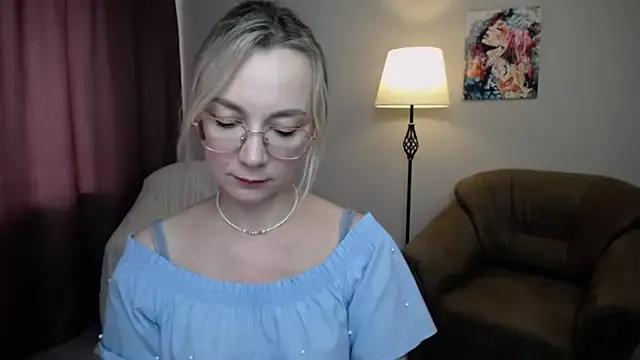 Ava_Elior from StripChat