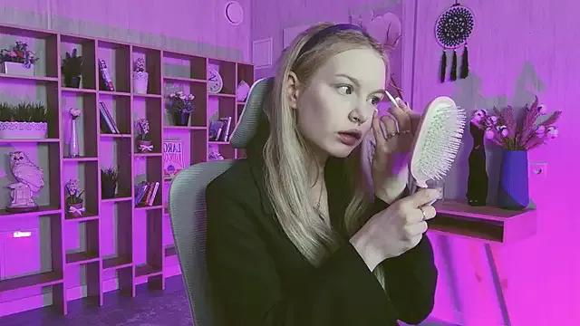 AvaDaviis from StripChat