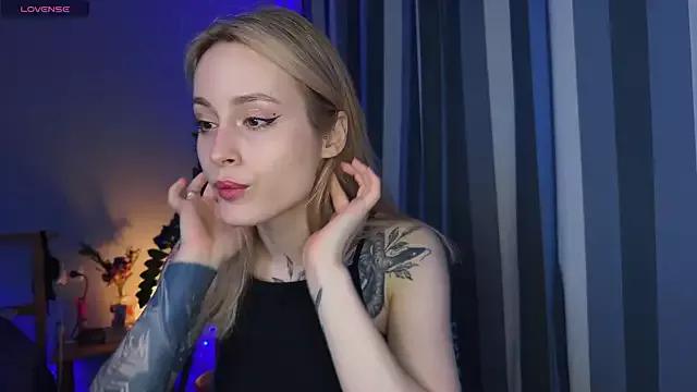aviva_faith from StripChat